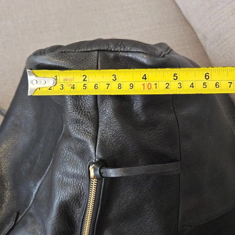 GORGEOUS Margot New York Women's Black Leather Shoulder Bag